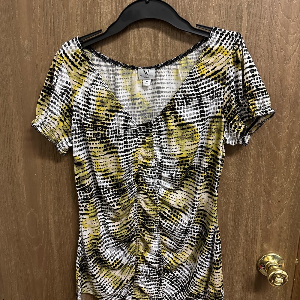 Women's Black and Yellow Patterned Top Worthington Stretch Size Medium Blouse‎